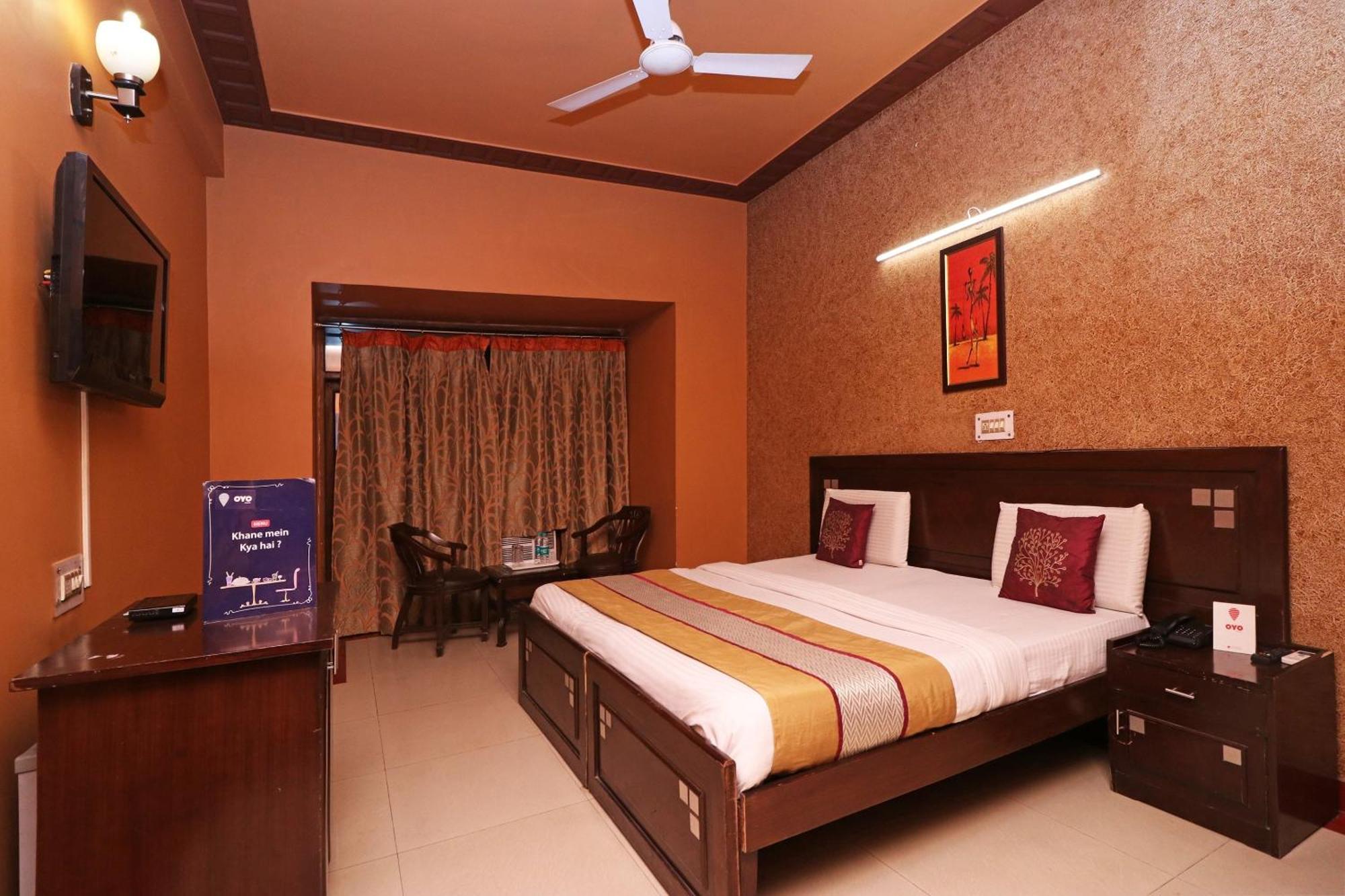 Townhouse Satguru Enclave Road Gurgaon Hotel Jamb Exterior photo